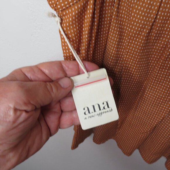 NWT ana A New Approach Sleeveless Square Neck Tank Top - Picture 3 of 5